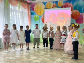 В детском саду прошел выпускной бал В детском саду прошел выпускной бал.